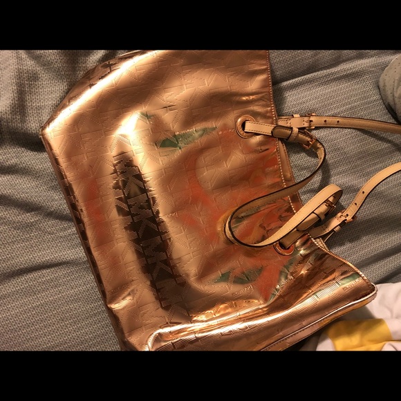 Michael Kors Handbags - Micheal Kira rose gold